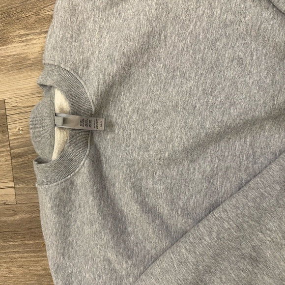 SKIMS COTTON FLEECE CLASSIC CREW NECK SWEATSHIRT - Picture 2 of 3